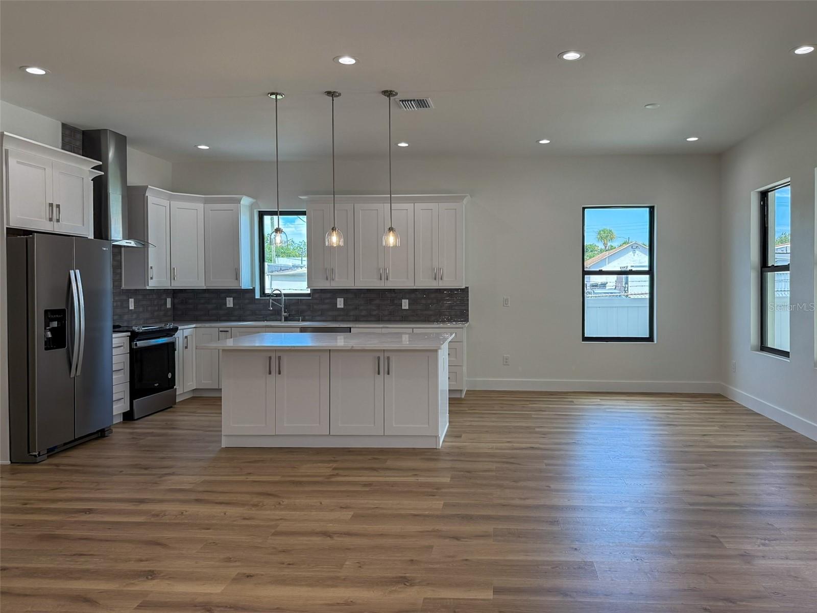 Image 14 of 40 For 2129 Pine Street 2