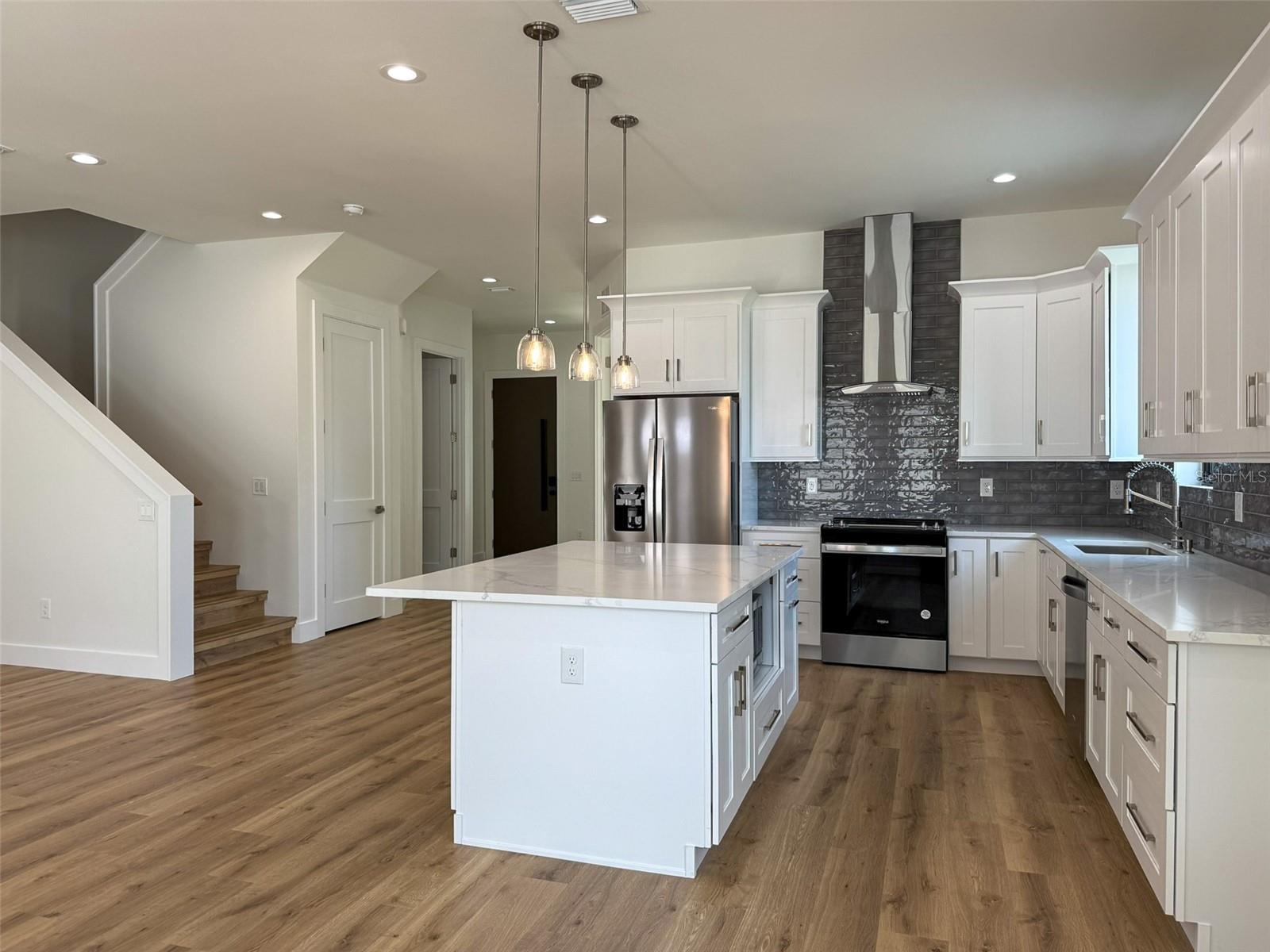 Image 17 of 40 For 2129 Pine Street 2