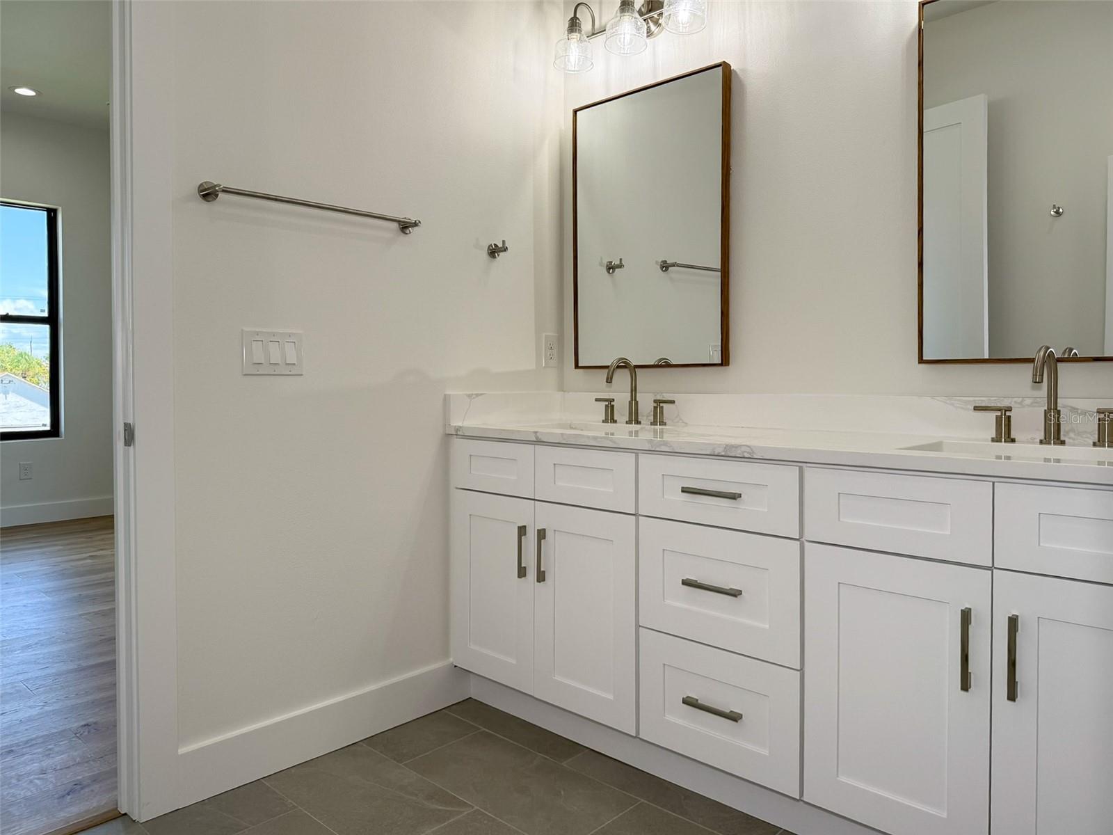 Image 35 of 40 For 2129 Pine Street 2