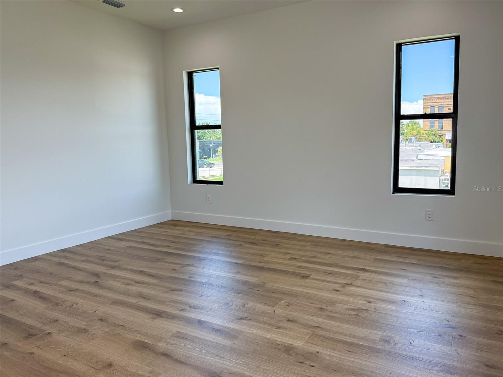 Image 36 of 40 For 2129 Pine Street 2