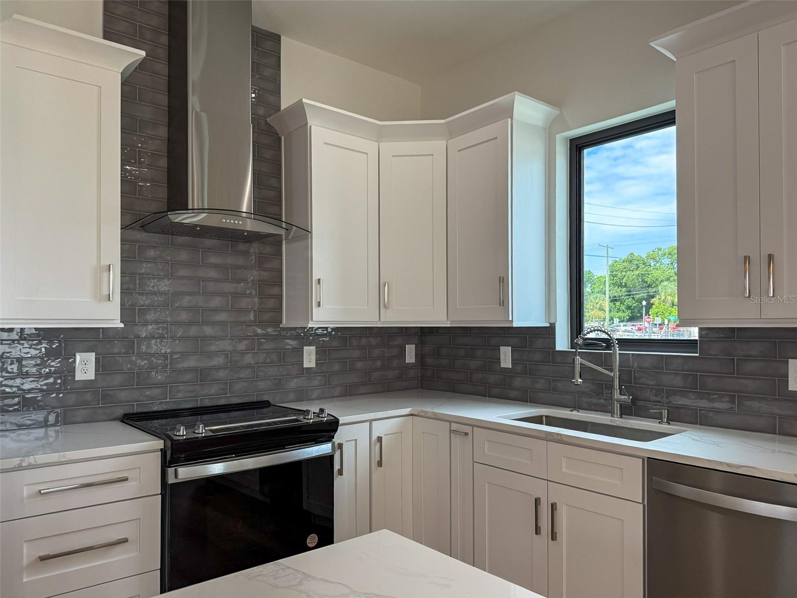 Image 5 of 40 For 2129 Pine Street 2