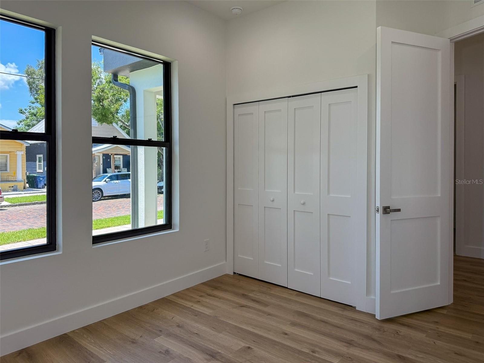 Image 11 of 36 For 2129 Pine Street 1