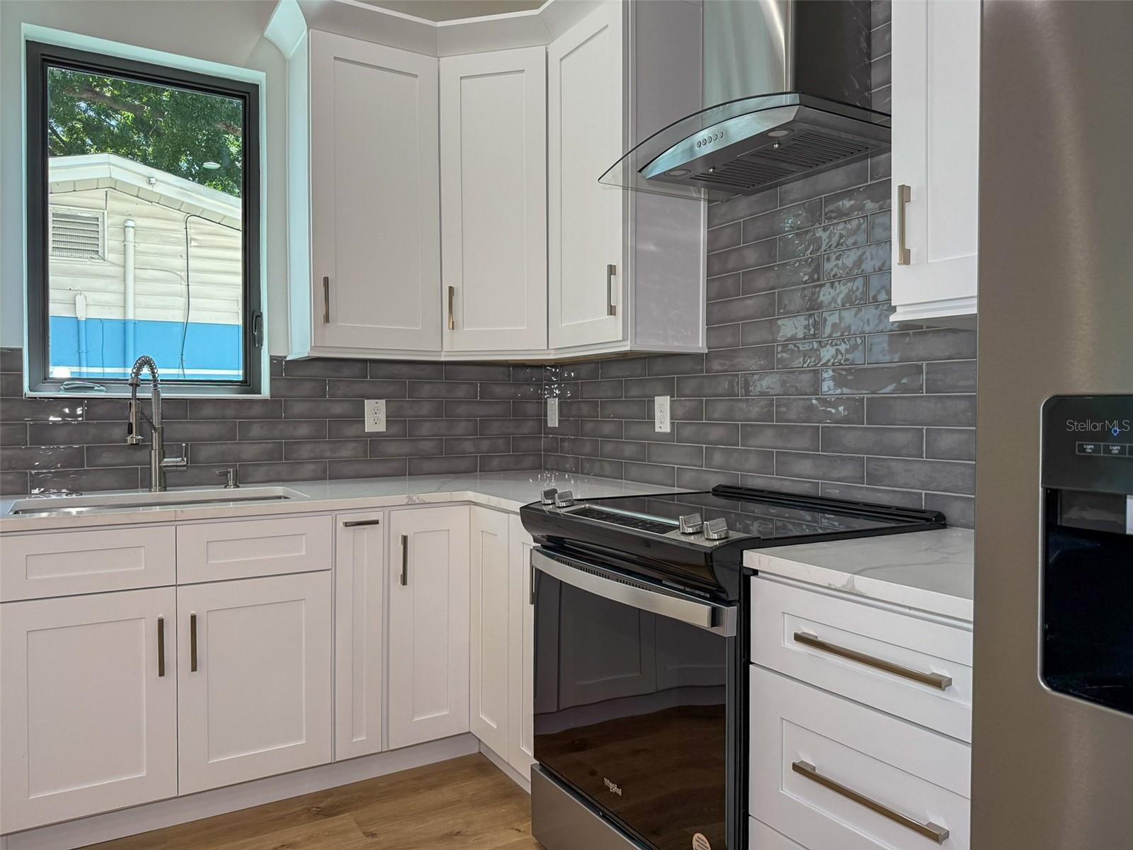 Image 16 of 36 For 2129 Pine Street 1
