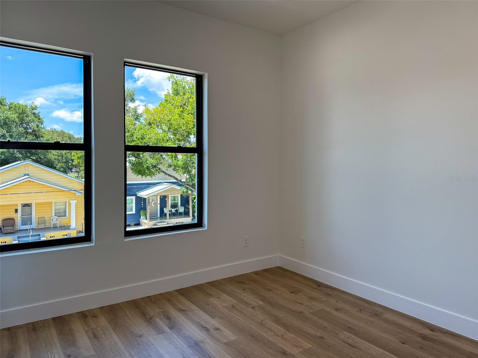 Image 19 of 36 For 2129 Pine Street 1