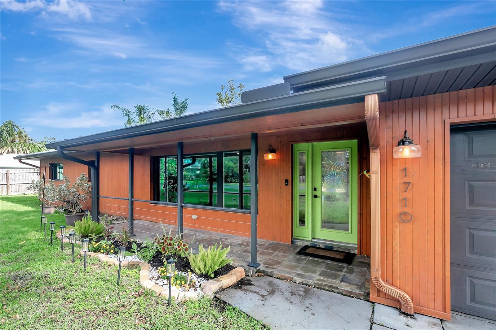 Image 4 of 64 For 1710 Brentwood Drive
