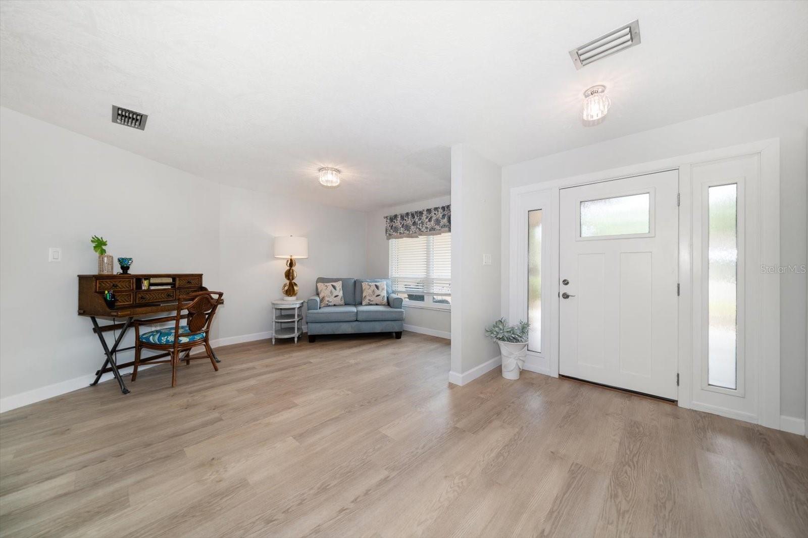Image 4 of 39 For 2567 Frisco Drive