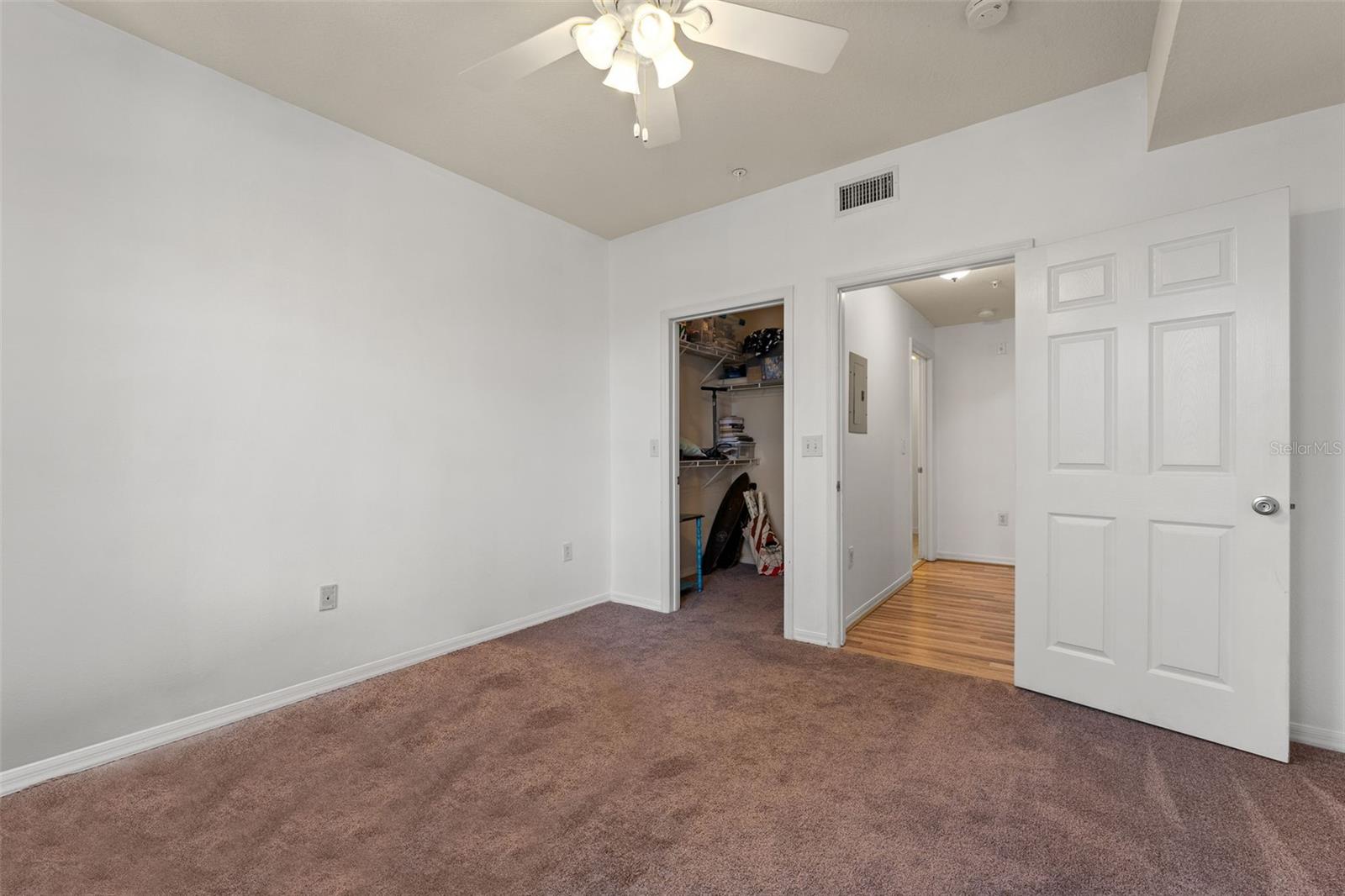 Image 20 of 42 For 501 Knights Run Avenue 2119