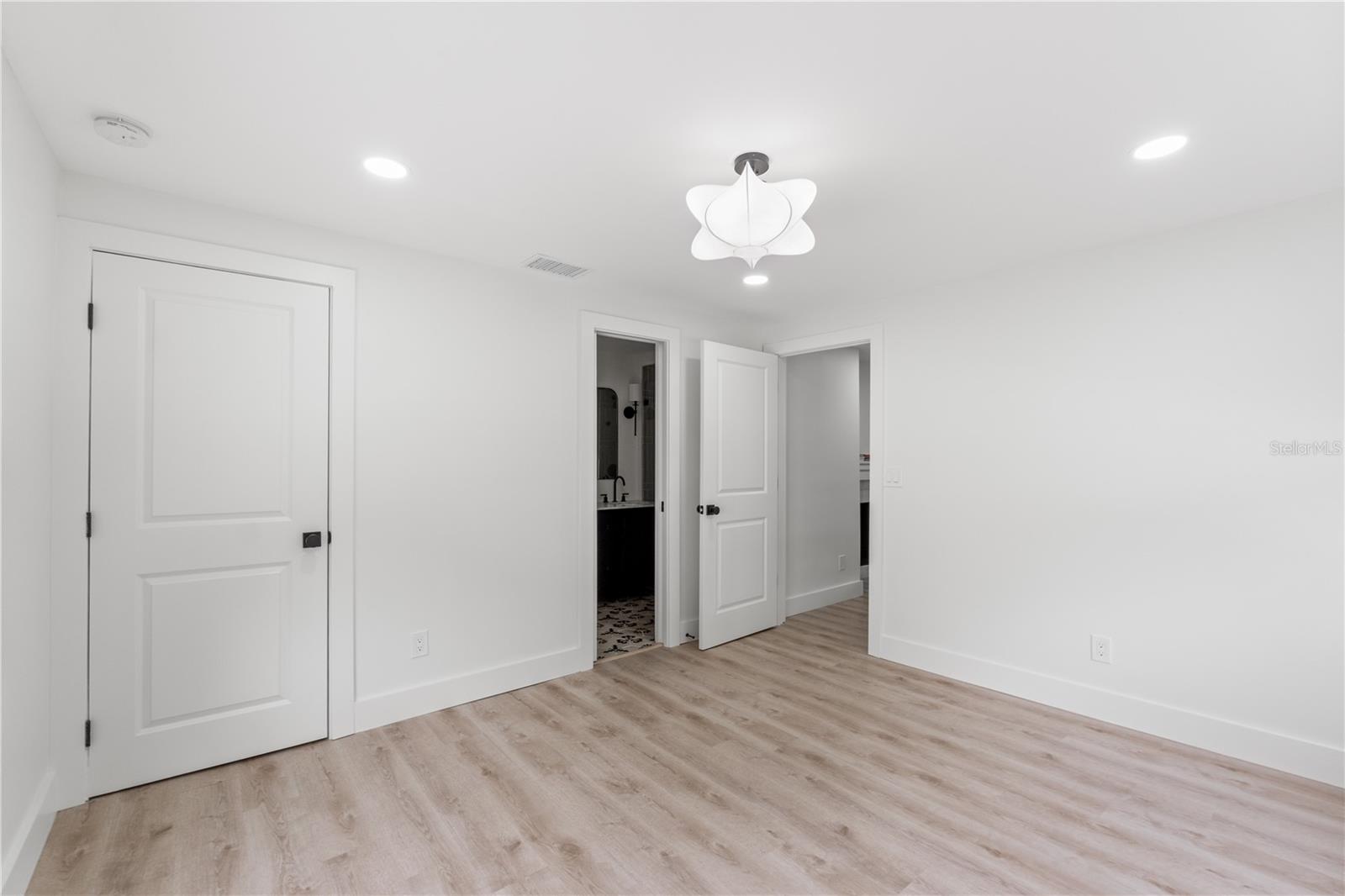 Image 23 of 27 For 4501 Highland Avenue