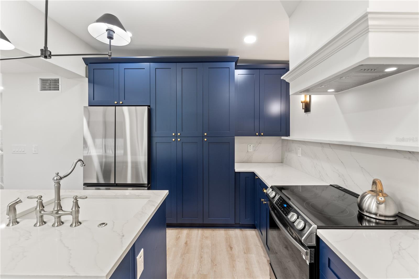Image 6 of 27 For 4501 Highland Avenue