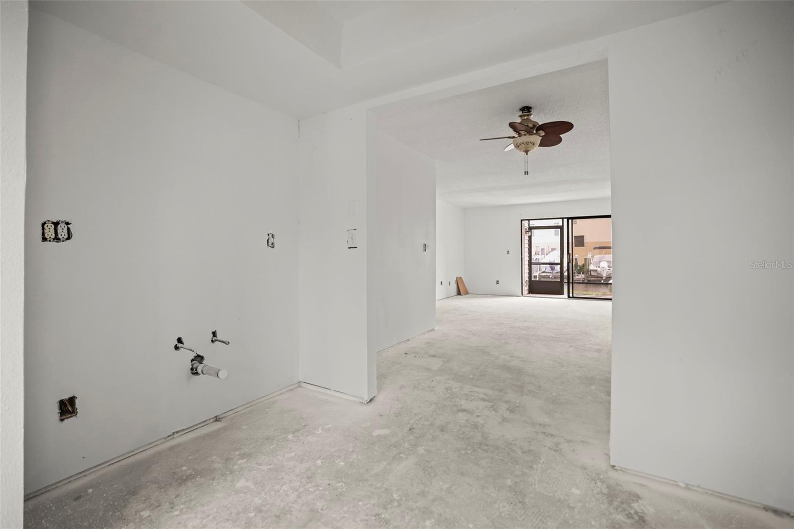 Image 13 of 71 For 358 Moorings Cove Drive 4b