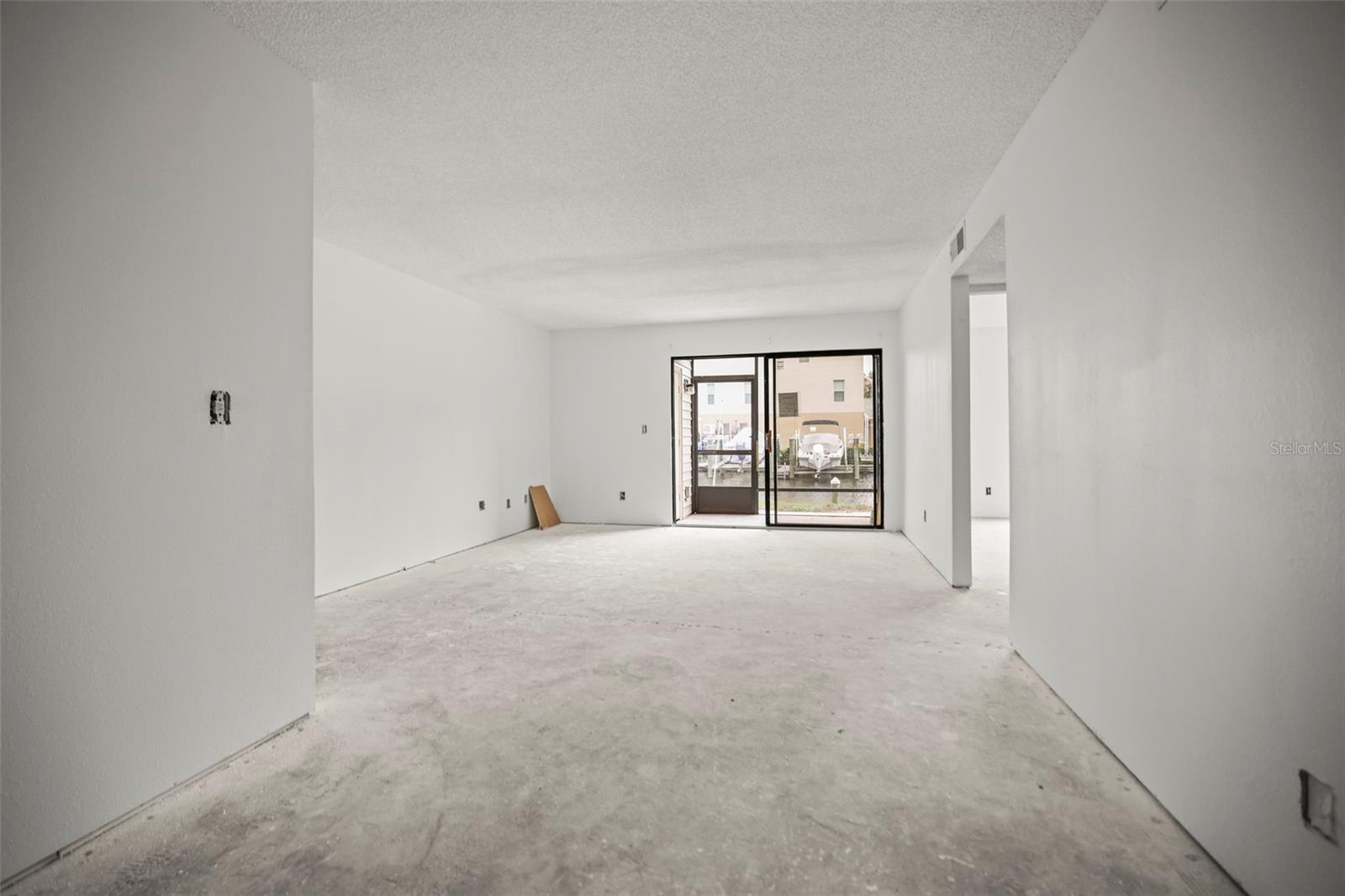 Image 15 of 71 For 358 Moorings Cove Drive 4b