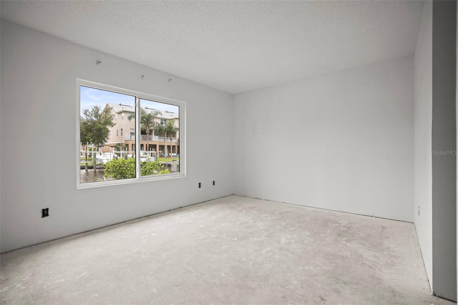 Image 18 of 71 For 358 Moorings Cove Drive 4b