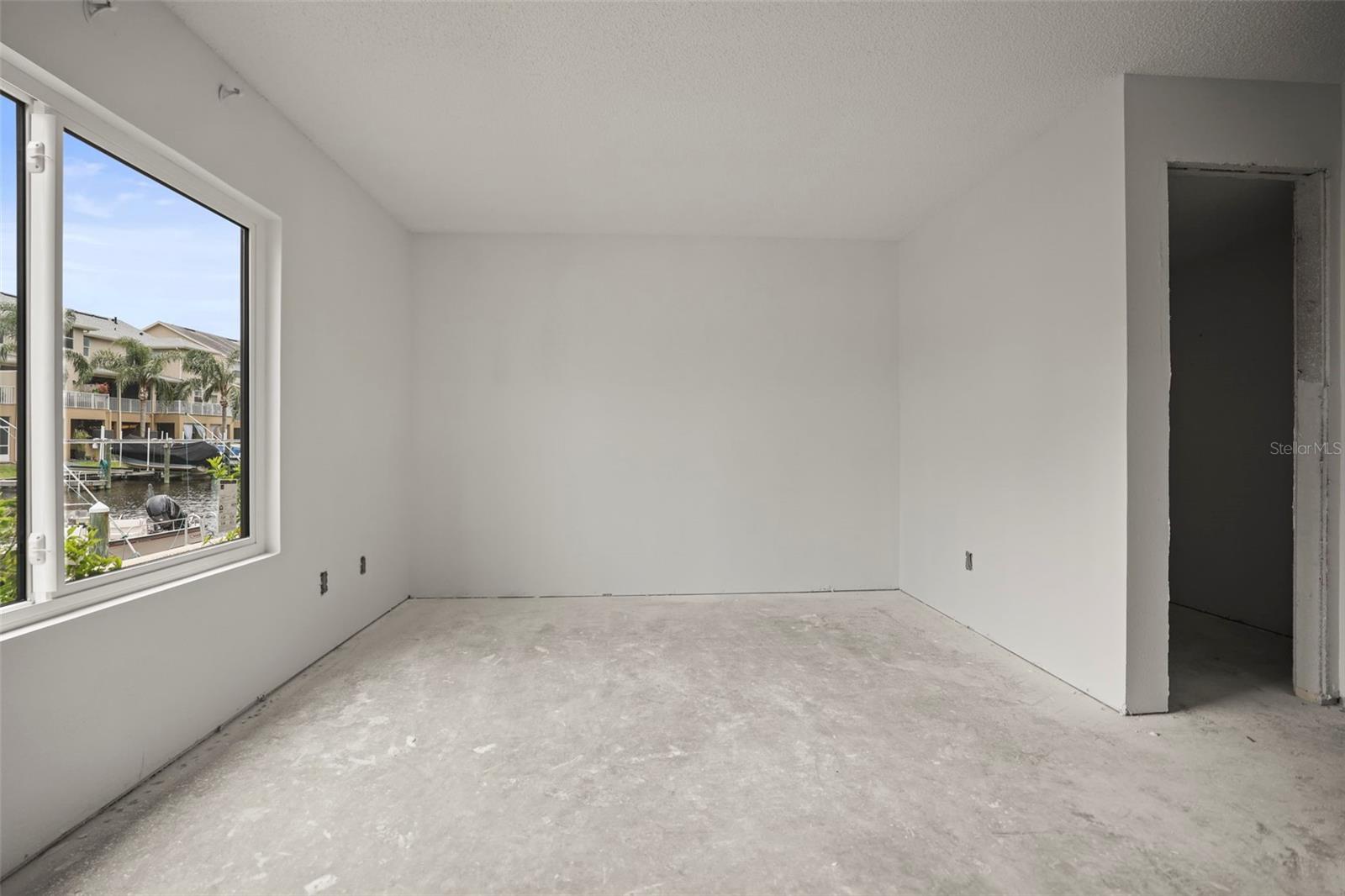 Image 20 of 71 For 358 Moorings Cove Drive 4b