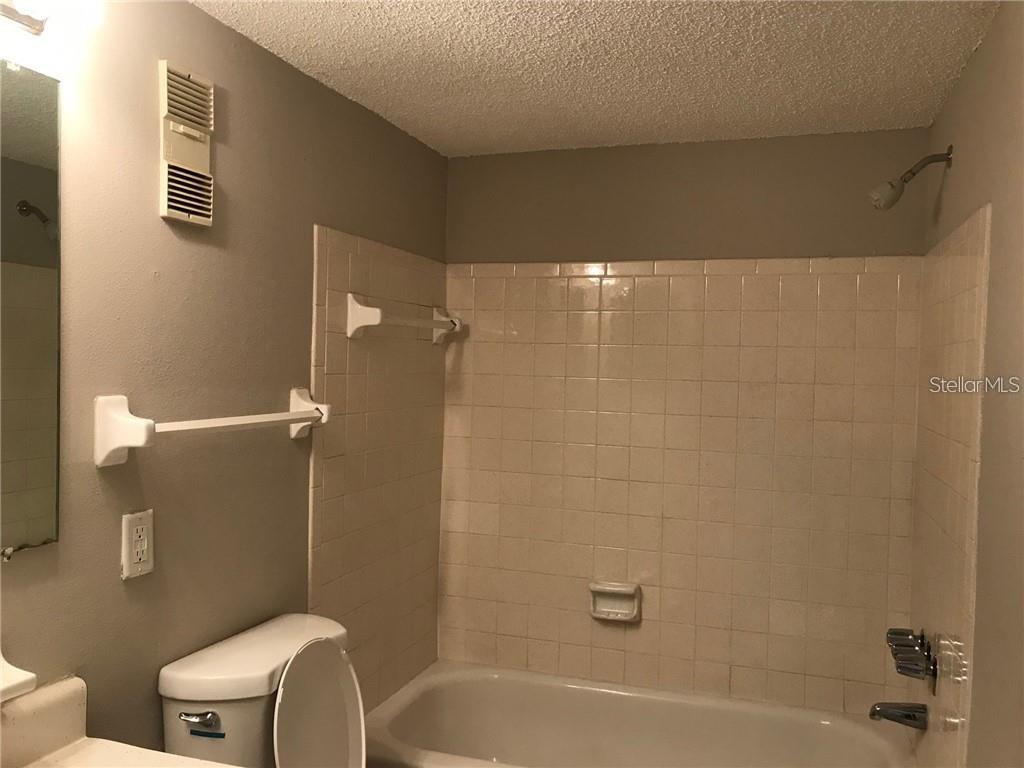 Image 12 of 13 For 5502 Pokeweed Court 161