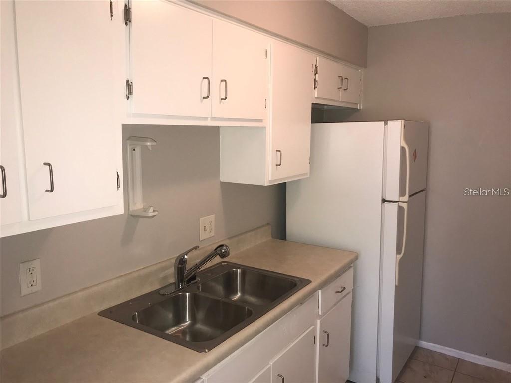 Image 7 of 13 For 5502 Pokeweed Court 161