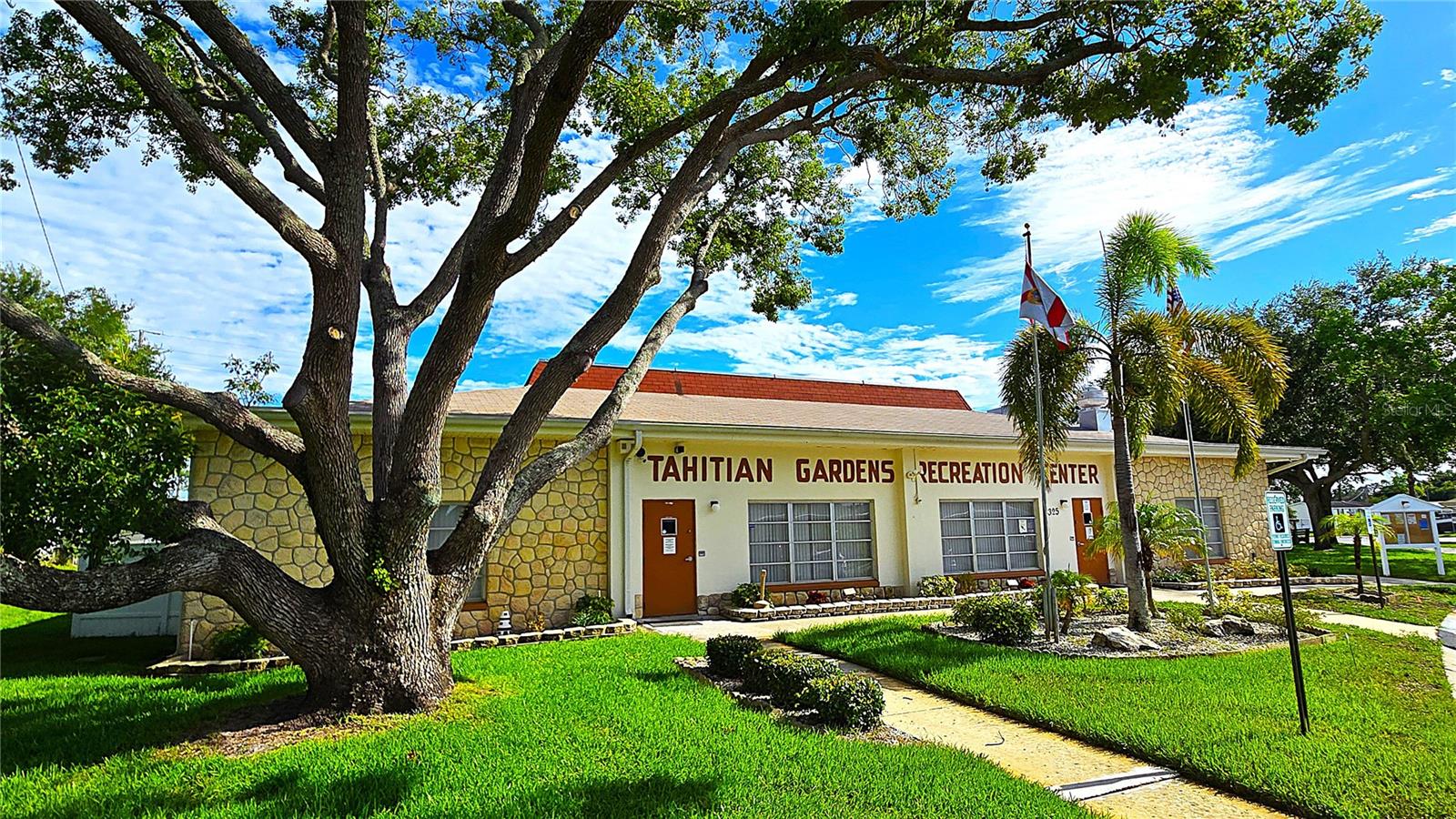 Image 23 of 36 For 4359 Tahitian Gardens Circle A