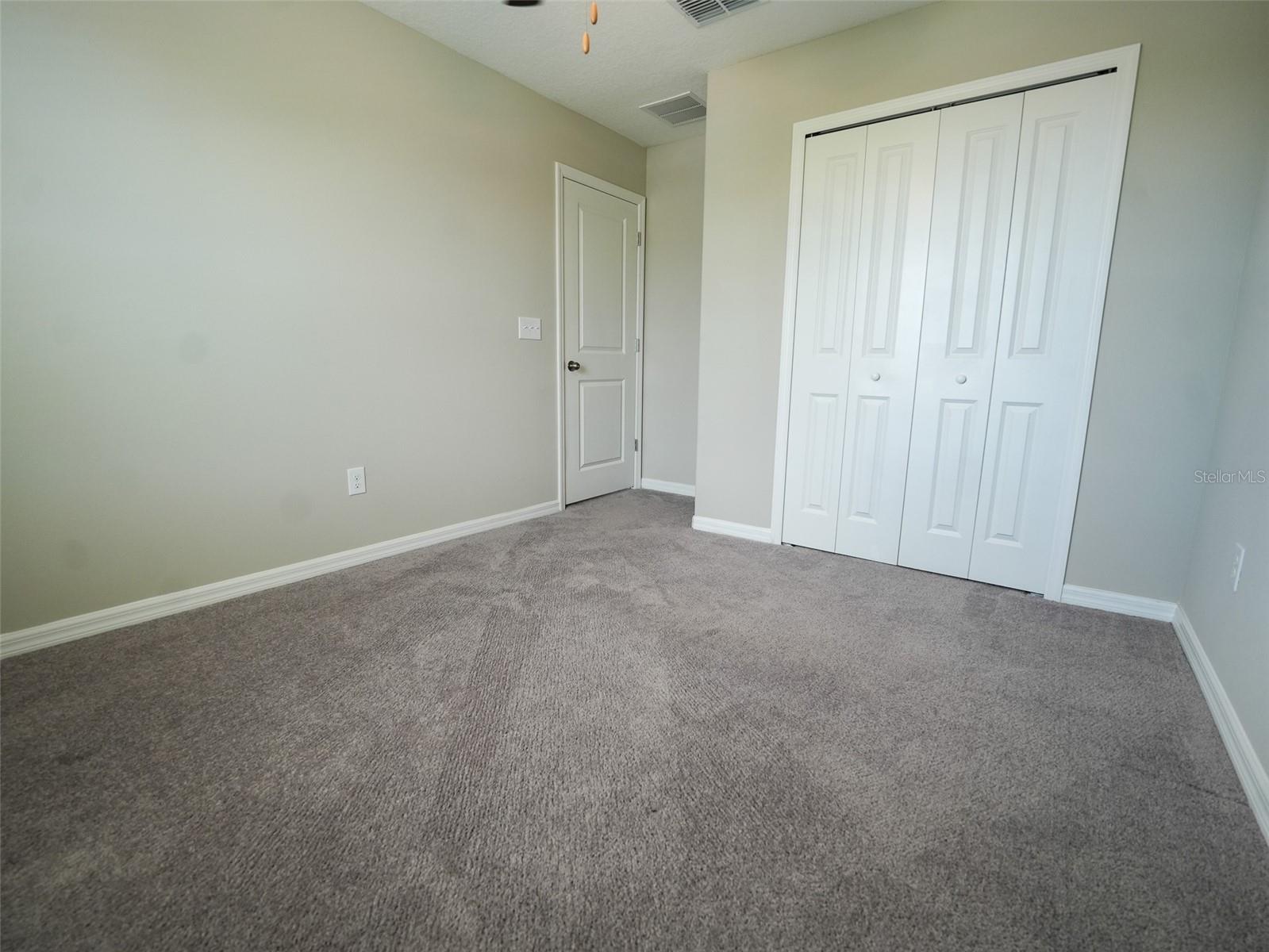 Image 16 of 29 For 402 Royal Empress Drive