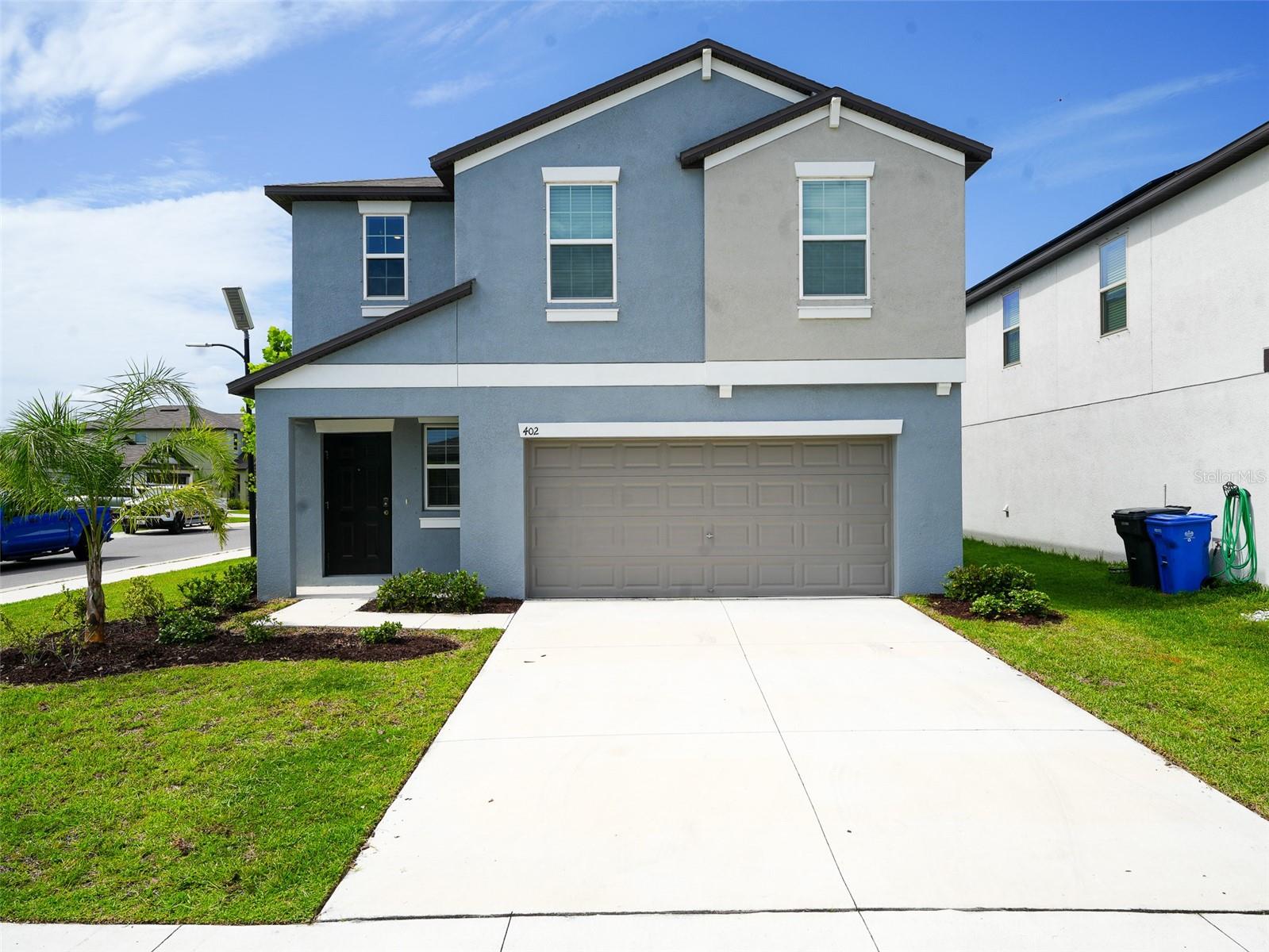 Image 2 of 29 For 402 Royal Empress Drive