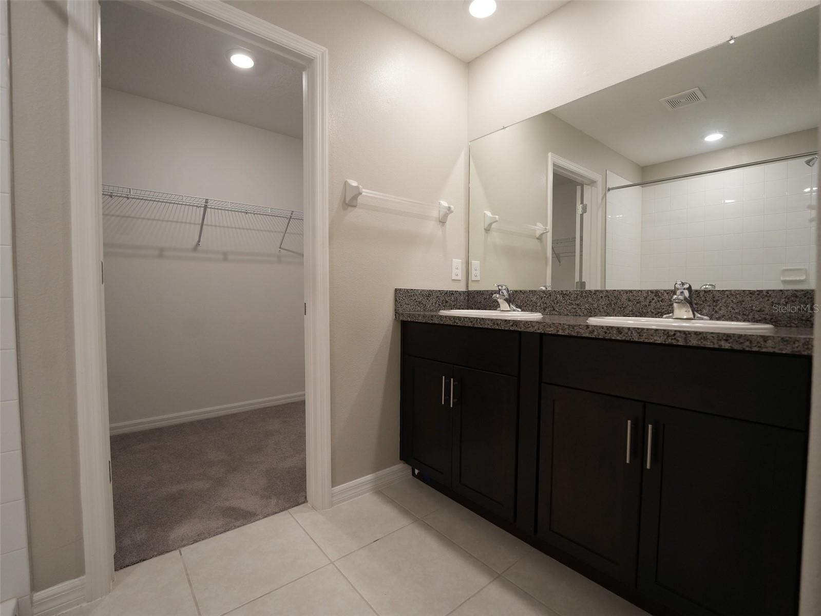 Image 24 of 29 For 402 Royal Empress Drive