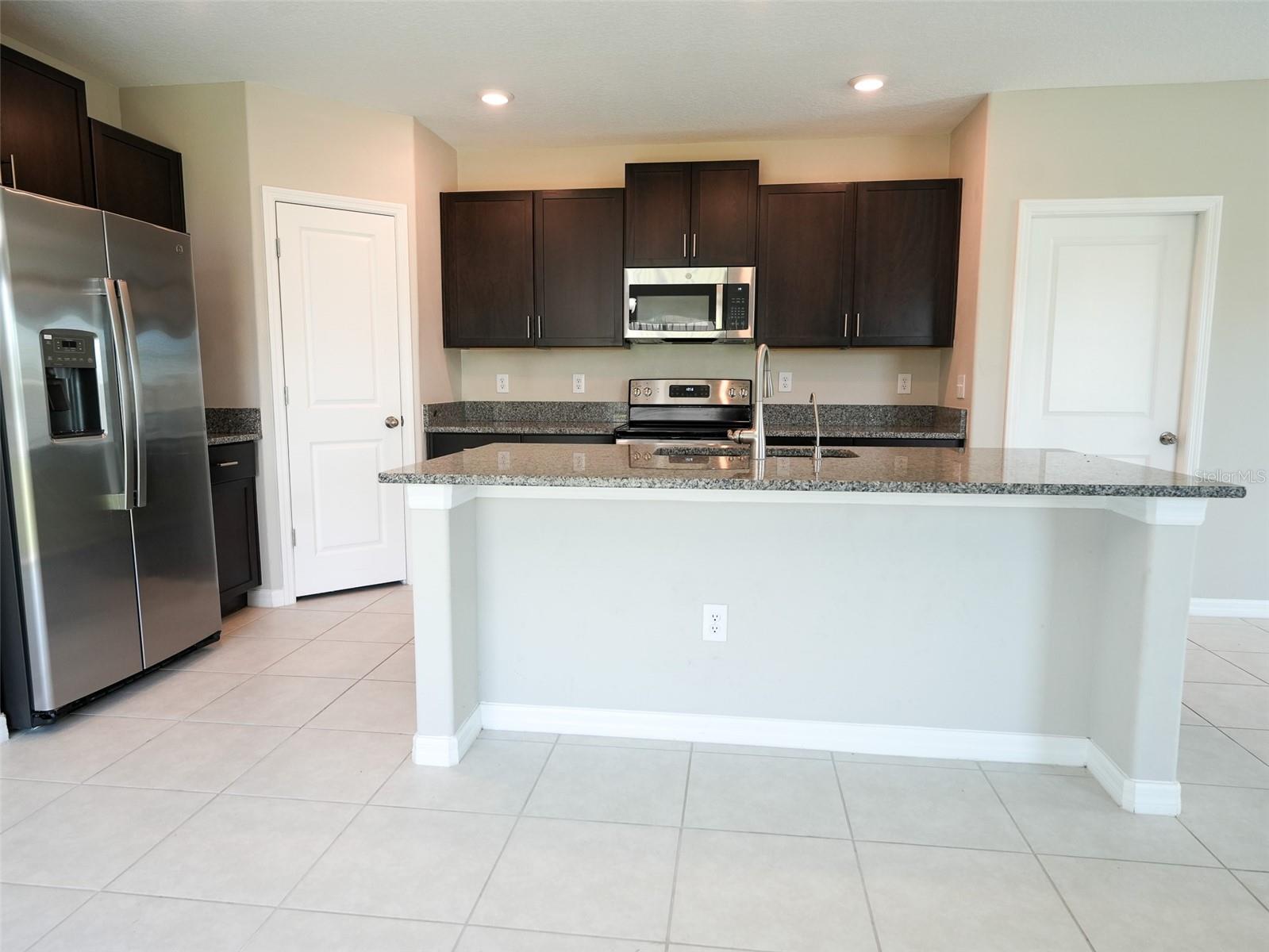 Image 9 of 29 For 402 Royal Empress Drive