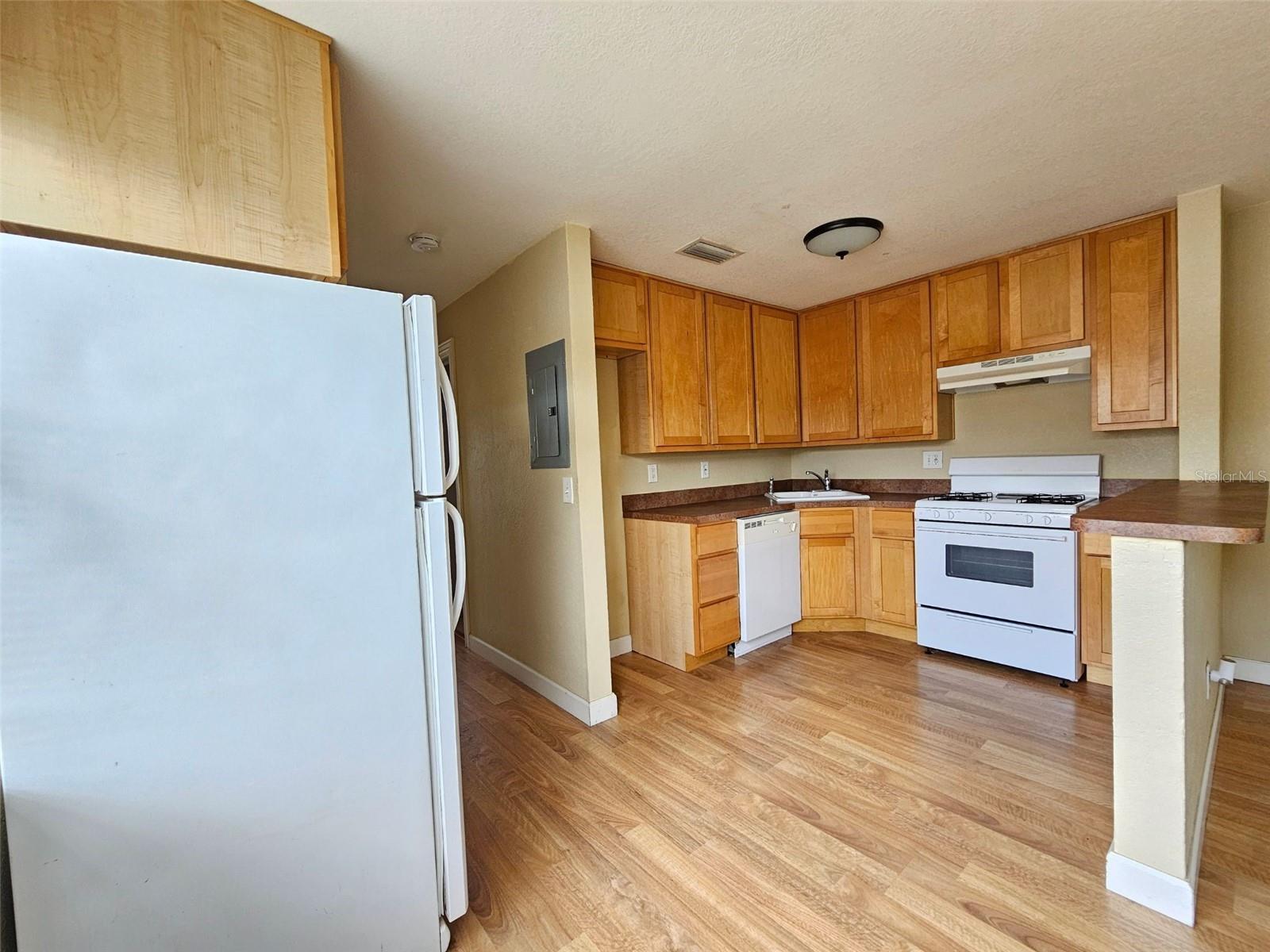 Image 3 of 15 For 117 Evergreen Street