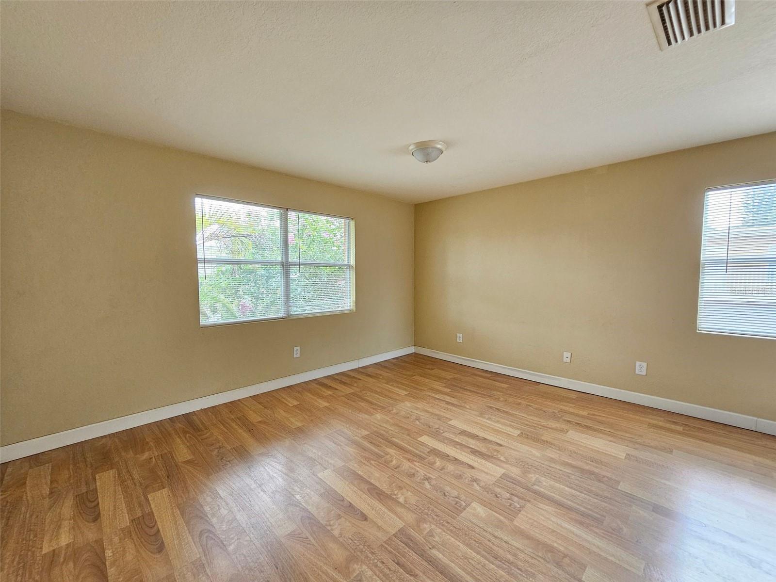 Image 9 of 15 For 117 Evergreen Street