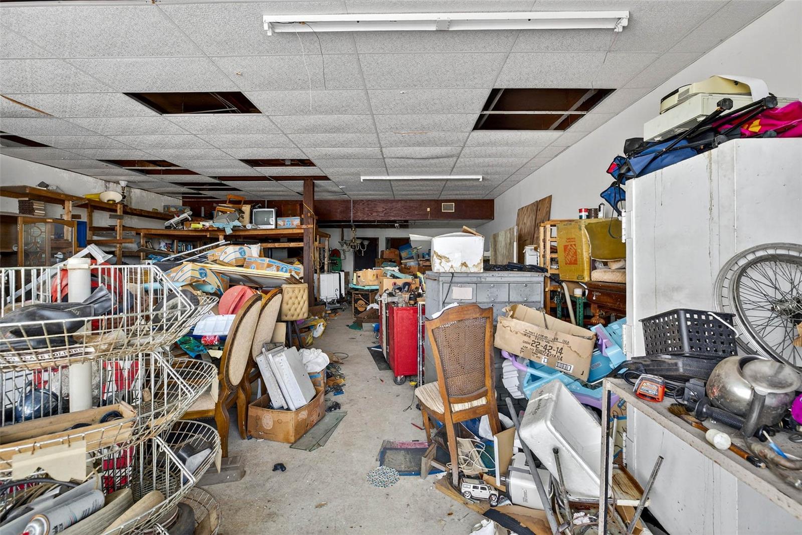 Listing photo id 17 for 6115 Seminole Boulevard