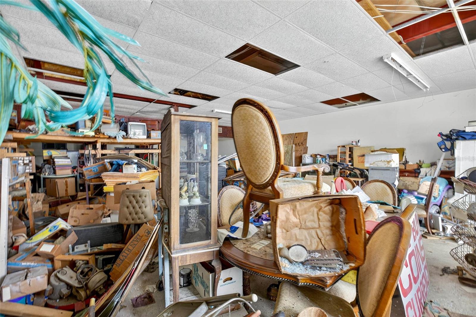Listing photo id 19 for 6115 Seminole Boulevard