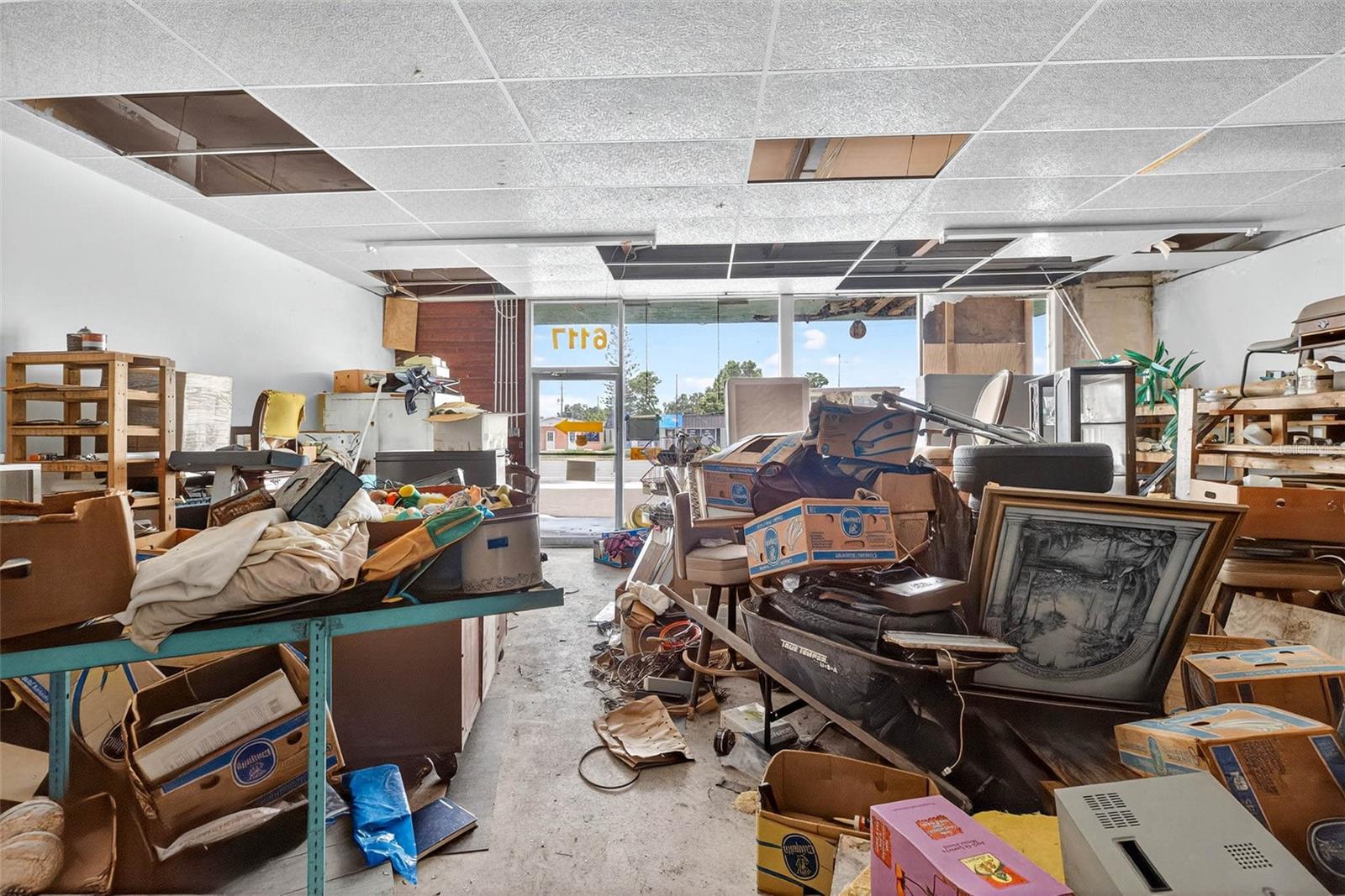 Listing photo id 20 for 6115 Seminole Boulevard
