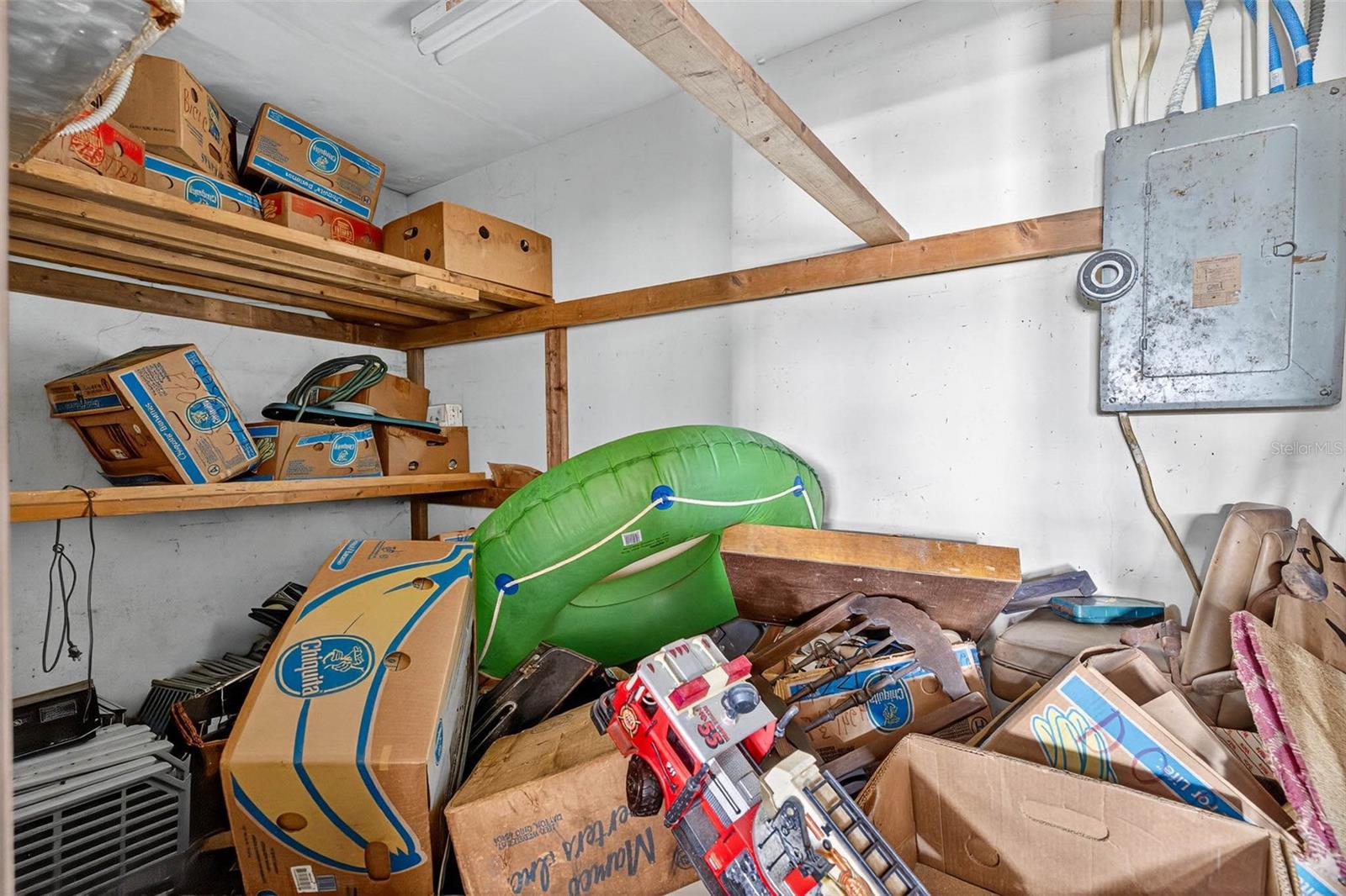 Listing photo id 28 for 6115 Seminole Boulevard