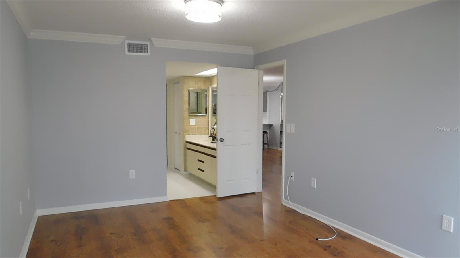 Image 17 of 32 For 1843 Golfview Drive 1843