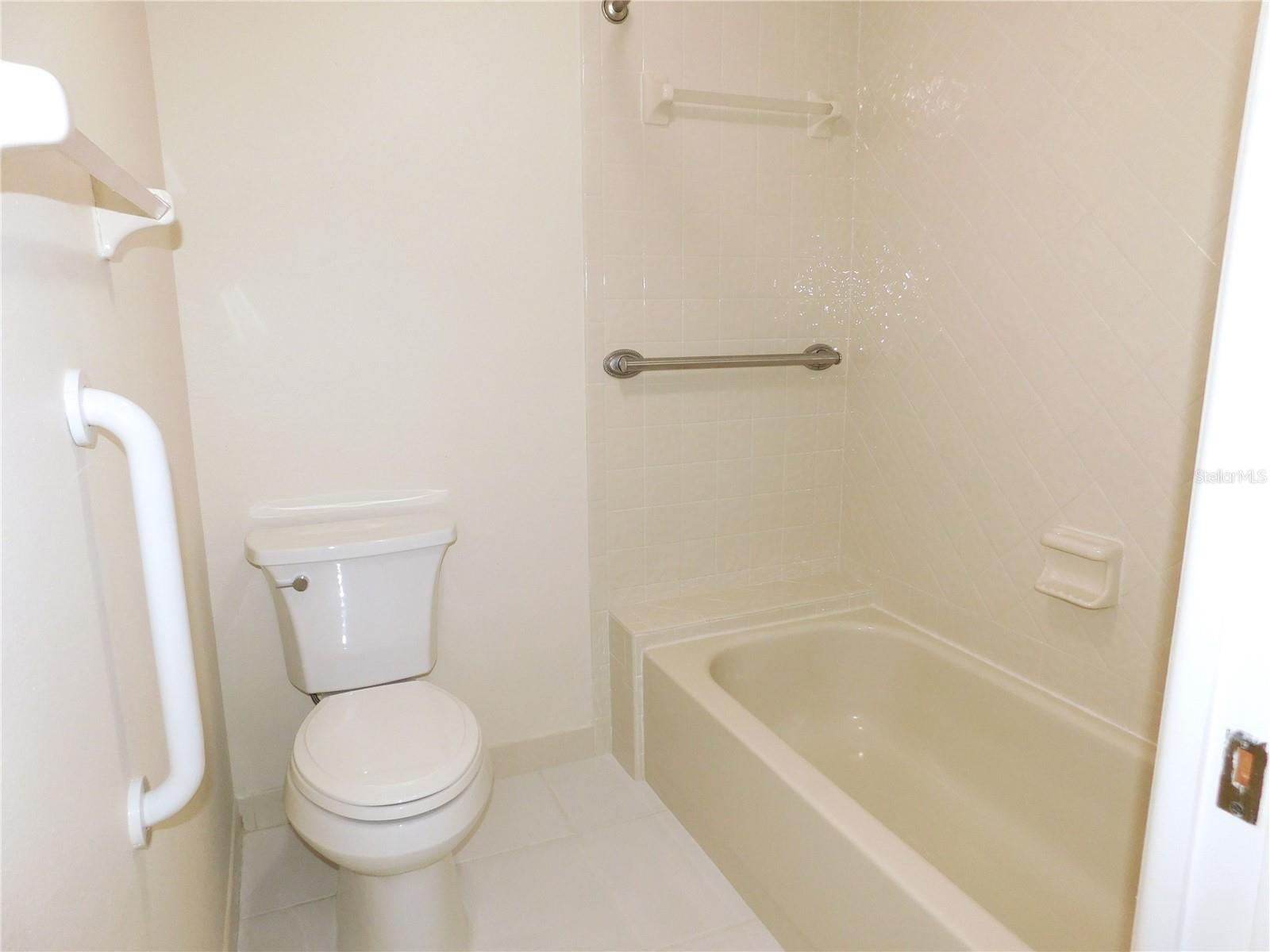 Image 22 of 32 For 1843 Golfview Drive 1843