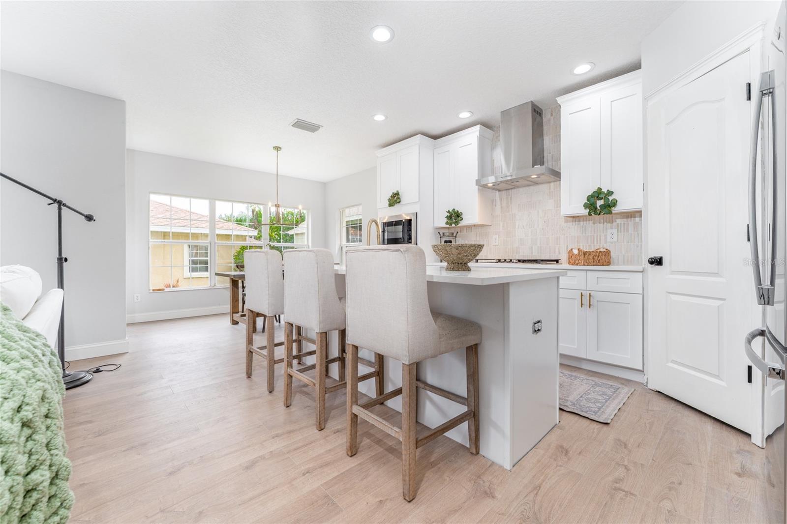 Image 17 of 47 For 16014 Palmettorun Cir