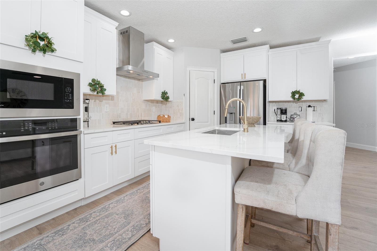Image 19 of 47 For 16014 Palmettorun Cir
