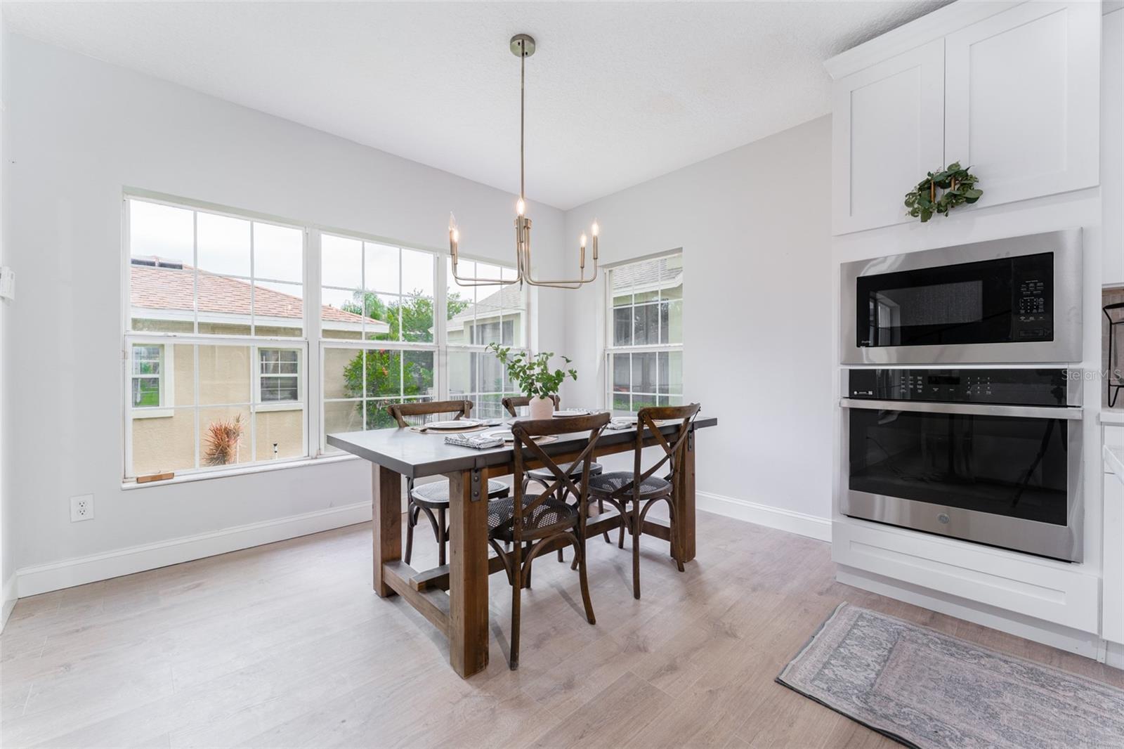 Image 20 of 47 For 16014 Palmettorun Cir