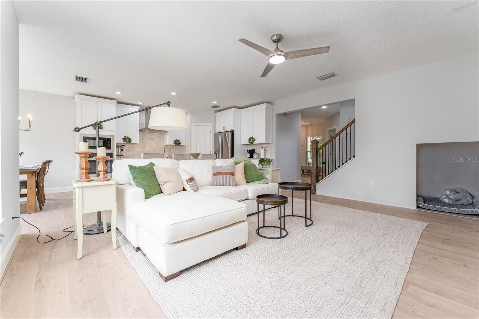 Image 22 of 47 For 16014 Palmettorun Cir