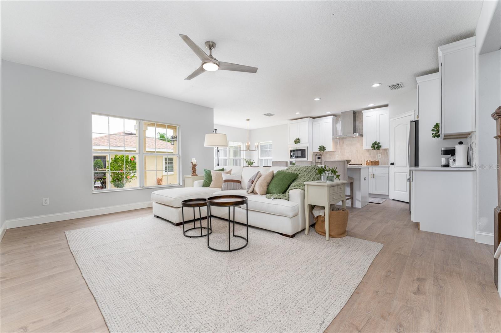 Image 23 of 47 For 16014 Palmettorun Cir