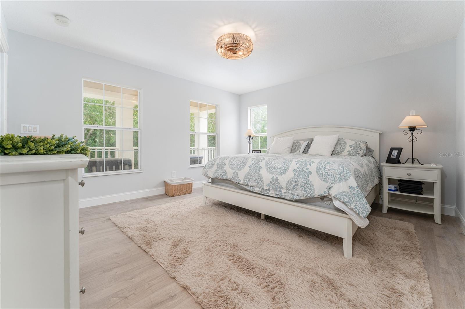 Image 24 of 47 For 16014 Palmettorun Cir