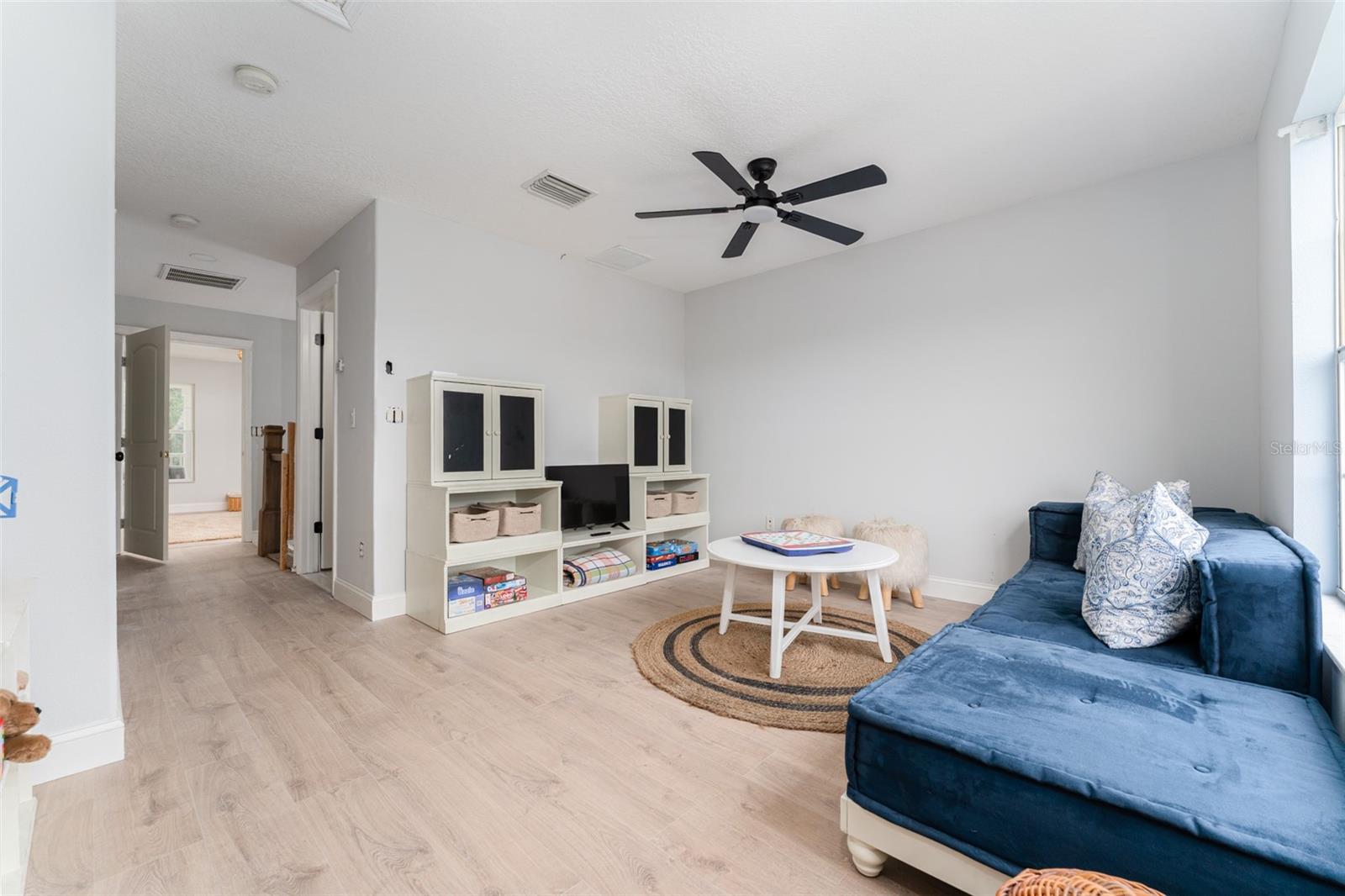 Image 32 of 47 For 16014 Palmettorun Cir