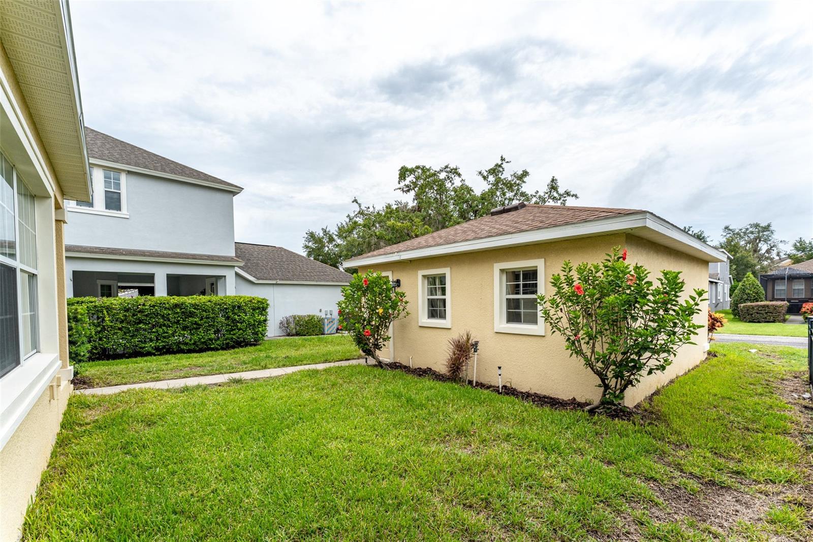 Image 40 of 47 For 16014 Palmettorun Cir