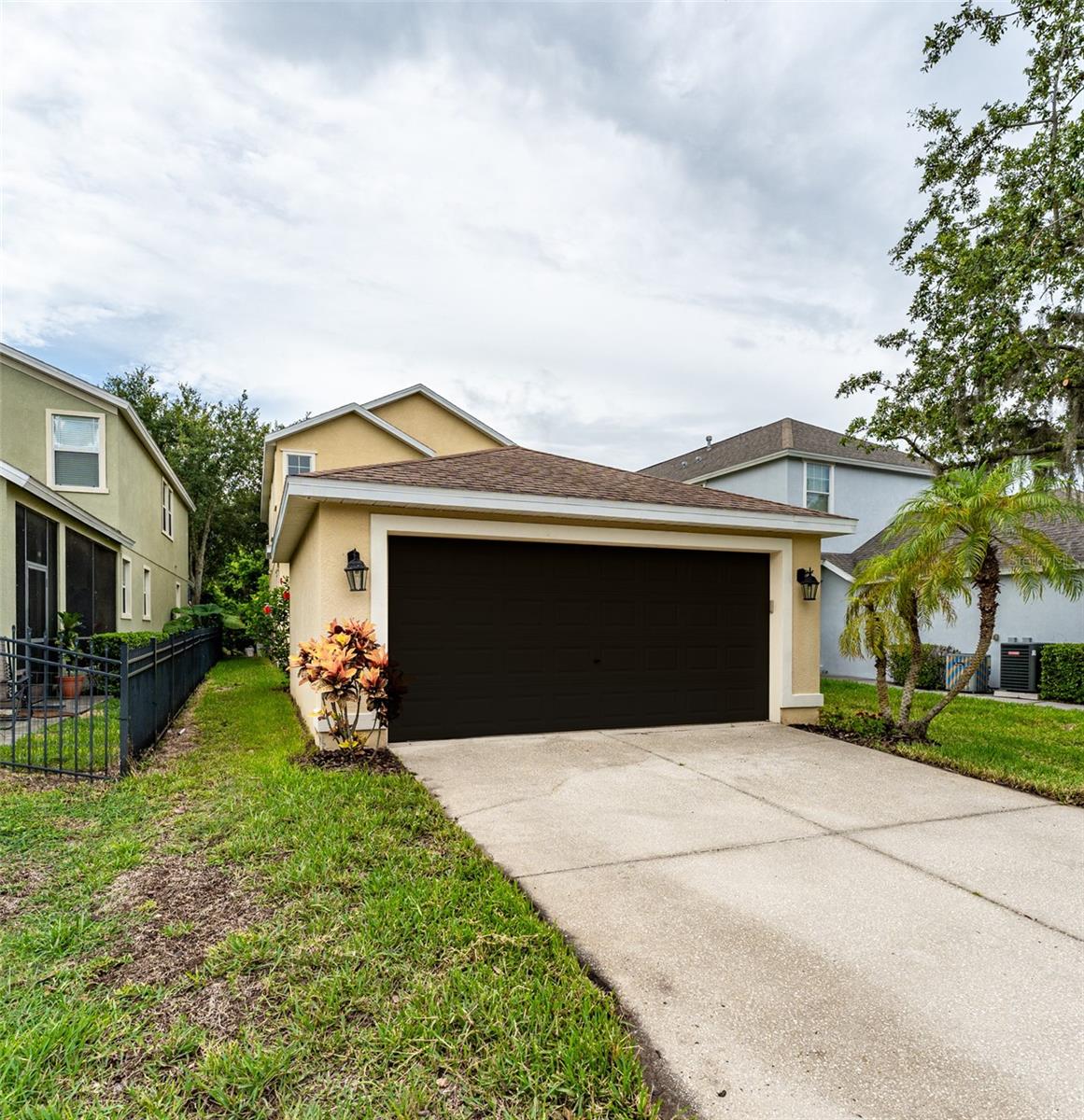 Image 41 of 47 For 16014 Palmettorun Cir