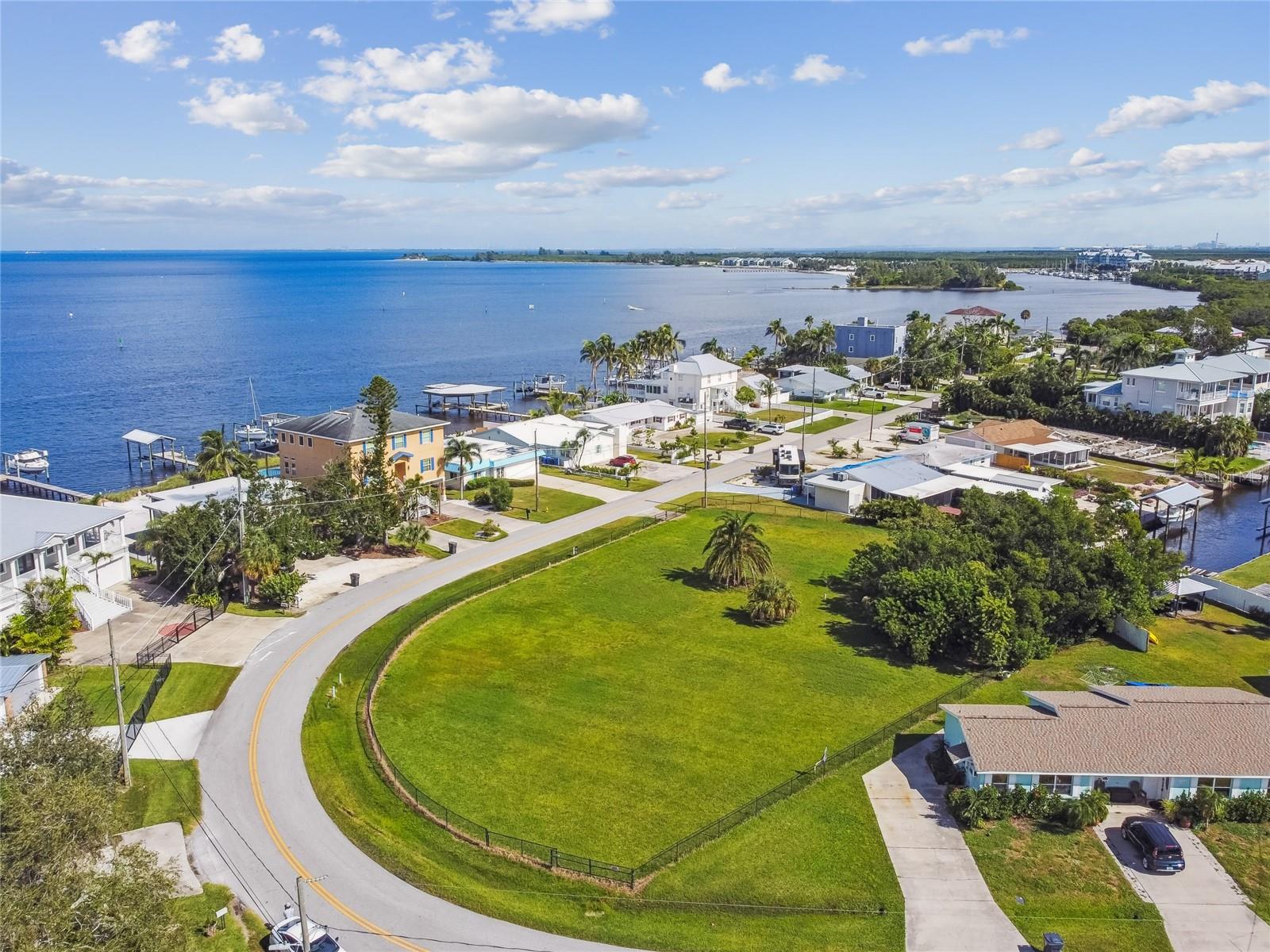 Image 20 of 23 For Shell Point Road