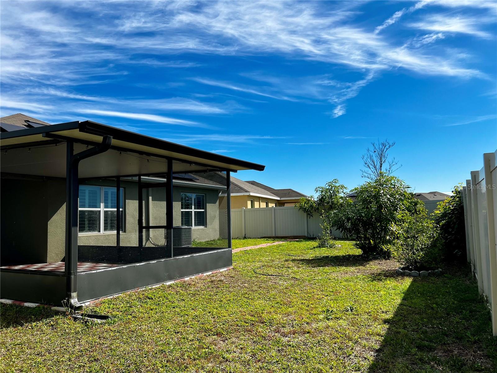 Listing photo id 12 for 16405 Treasure Point Drive