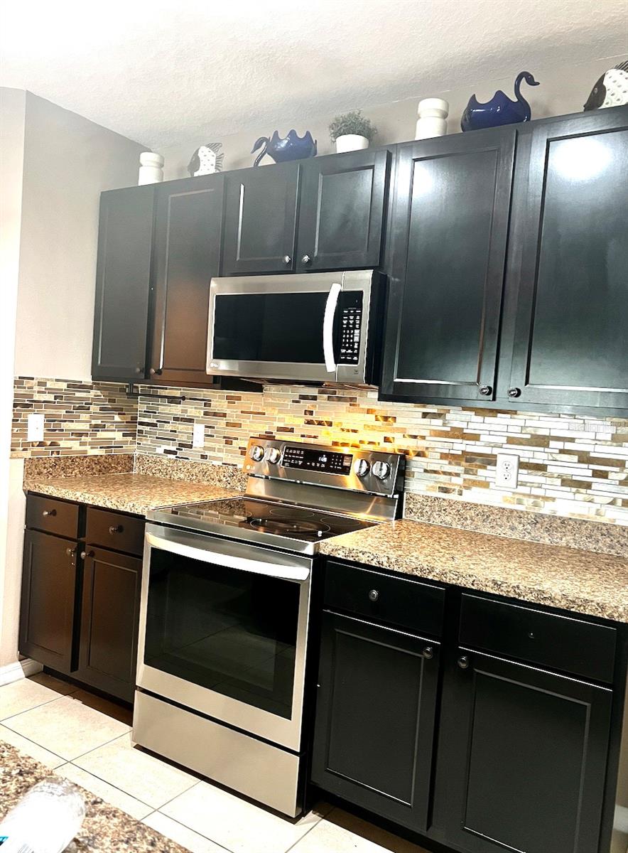 Listing photo id 6 for 16405 Treasure Point Drive