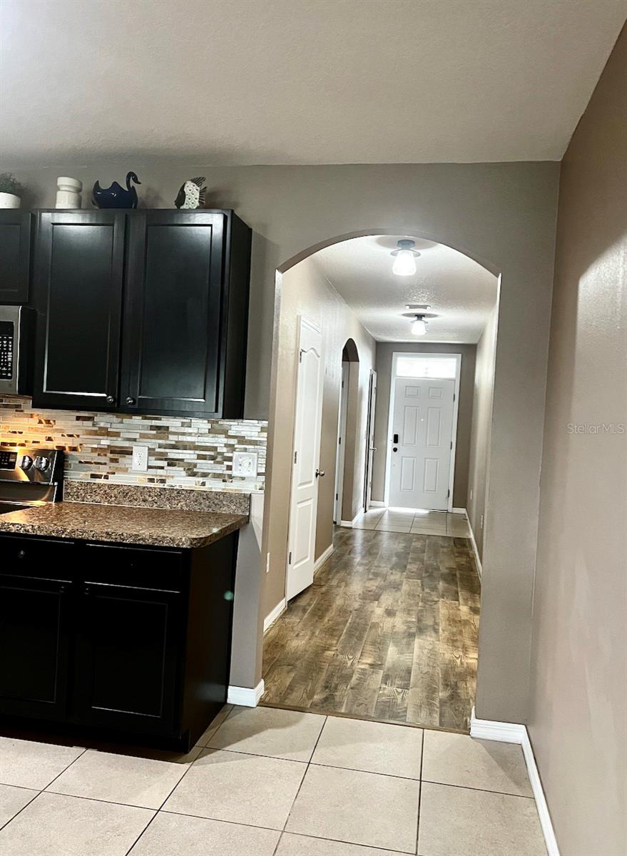 Listing photo id 7 for 16405 Treasure Point Drive
