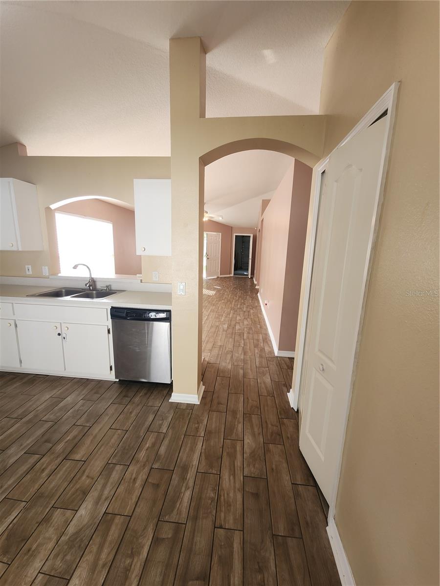 Image 10 of 32 For 18111 Lembrecht Way