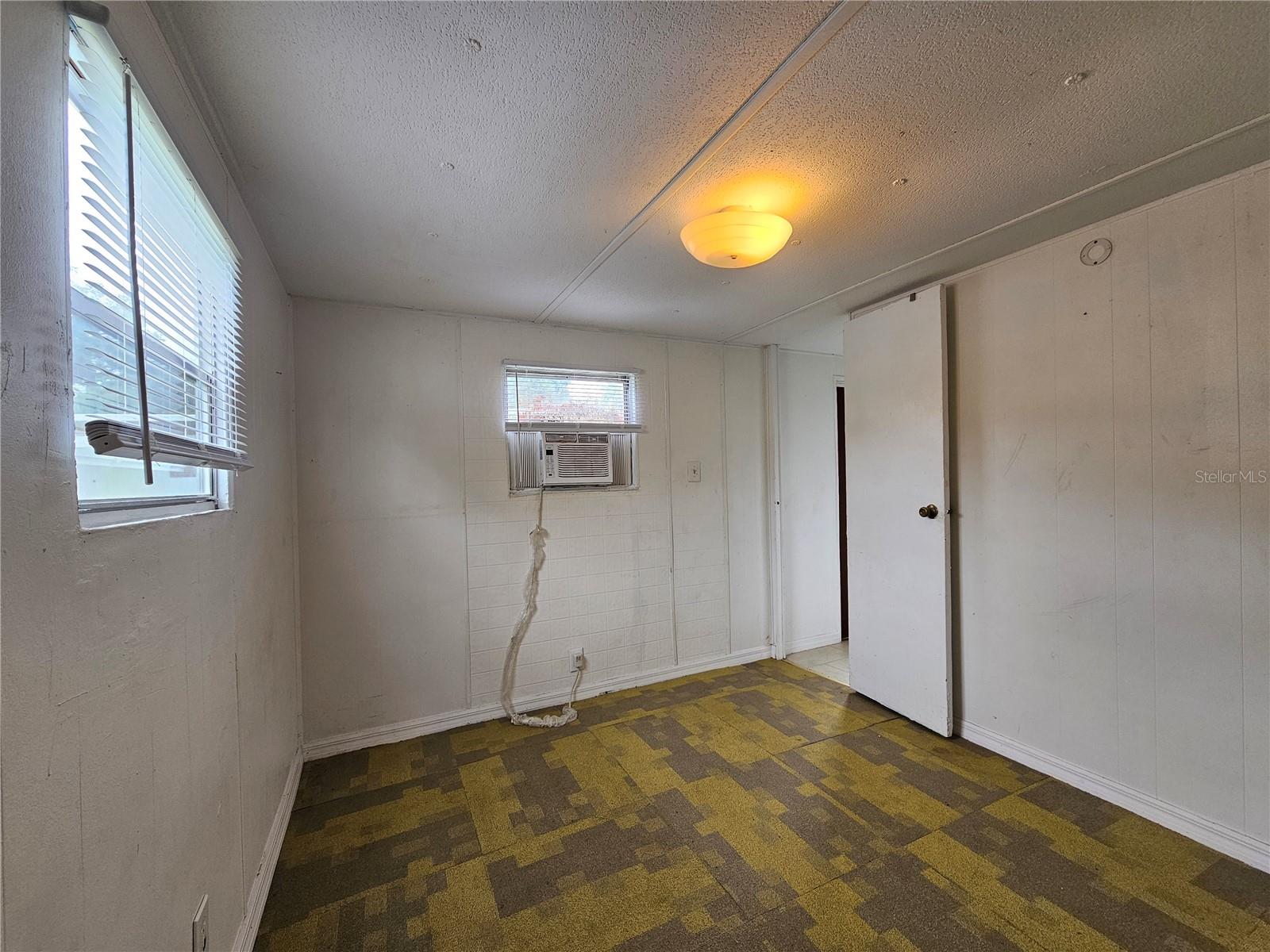 Image 12 of 13 For 503 Longfellow Boulevard 7