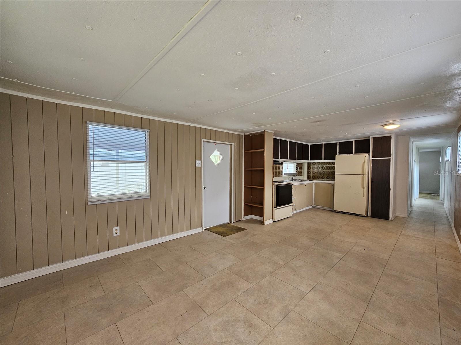 Image 5 of 13 For 503 Longfellow Boulevard 7