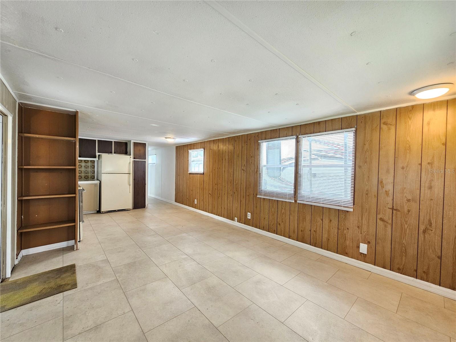 Image 6 of 13 For 503 Longfellow Boulevard 7