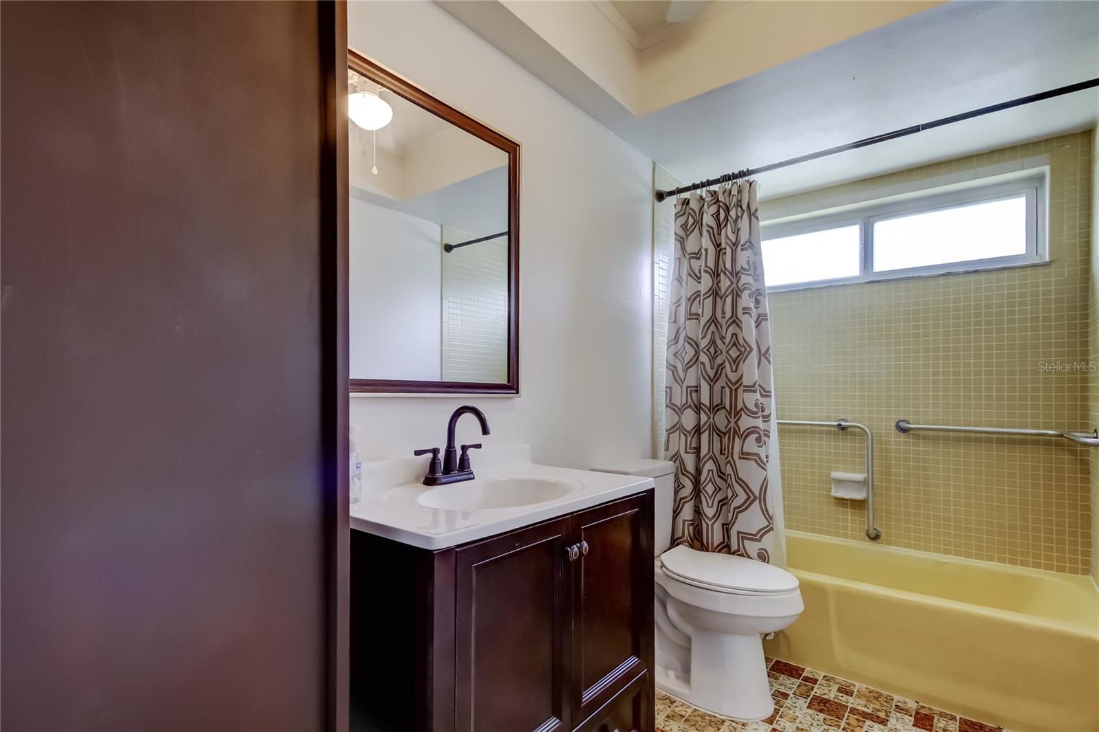 Listing photo id 23 for 2972 Compton Court